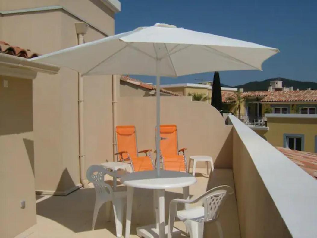 Casa Del Mar - Beautiful Two Bedroom Penthouse Apartment Sainte-Maxime Extérieur photo